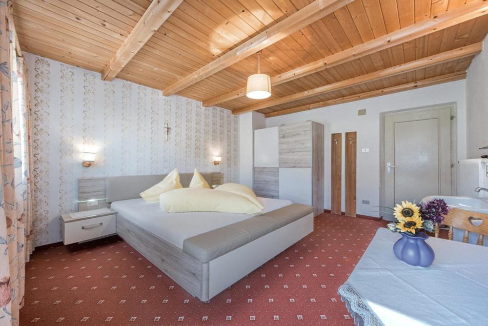 Kradorferhof Lejlighed Santa Maddalena in Casies Værelse billede